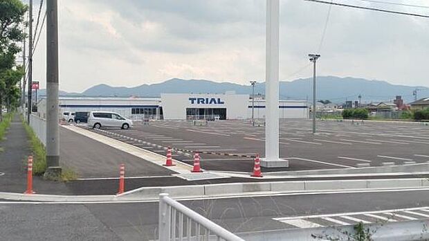 スーパーセンタートライアル草津矢橋店まで1077m、24時間営業