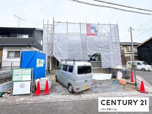 住宅が整然と並ぶエリアで、落ち着いた街並みが広がります