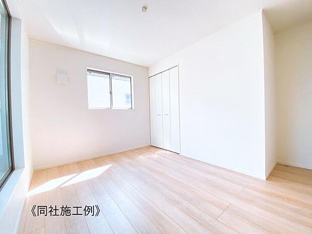 全居室に収納付き、共用スペース収納もあり、すっきり片づけて広く使えます