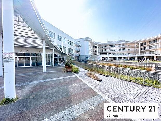 守山市立守山小学校まで1169m