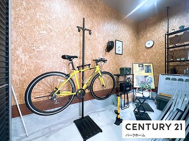 【玄関】土間収納もあり、ベビーカ―やアウトドア用品等も置いておけます！