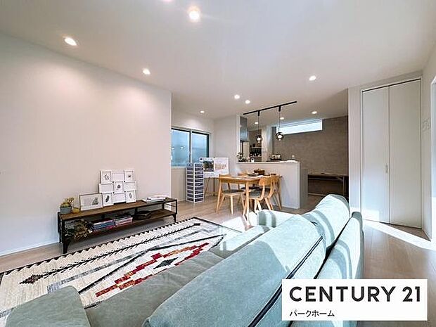 くつろぎと家事を両立する、見渡しの良いLDK