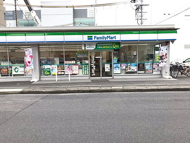 ファミリーマート草津西大路店まで1107m、24時間営業