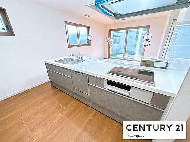 【キッチン】使い勝手と機能性を両立した快適キッチンです。