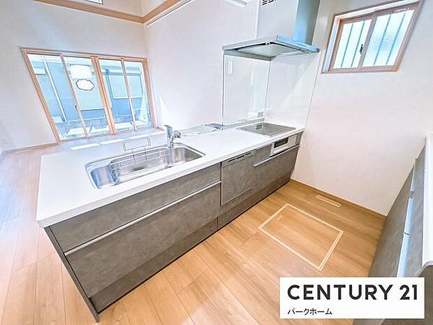 広々としたスペースで快適に料理を楽しめます。忙しい毎日の家事時短にもつながる嬉しい設備です。