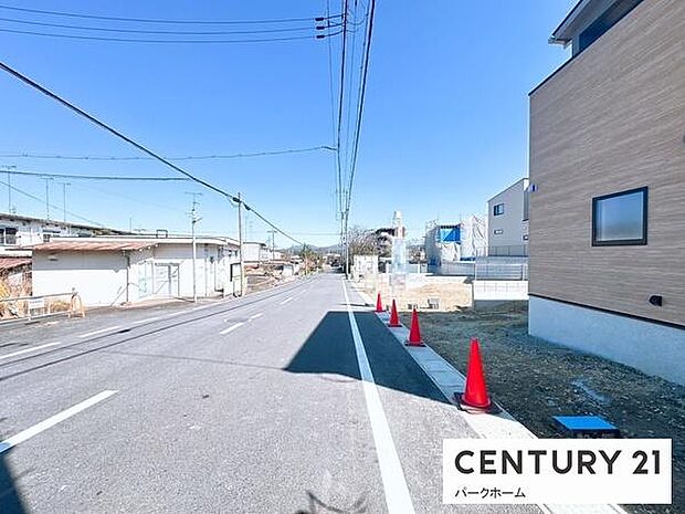 新築が建ち並ぶきれいな分譲地。将来の資産性にも期待できます。(2026年3月12日撮影)
