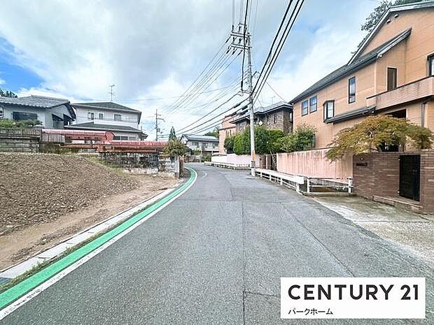 住環境の整った住宅街に位置する区画です。