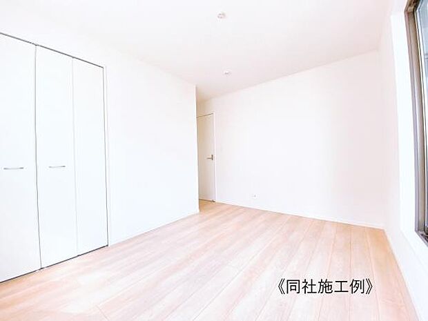 陽当りが良いと、洗濯物が乾きやすいですし、湿気やカビの心配も減るので快適です。寒い冬の日でも、日差しが届くと家の中が暖かくなりますね。