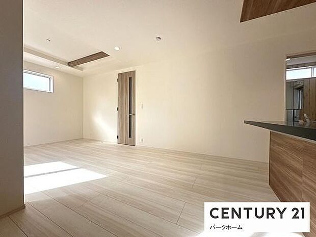 【ダイニング】家族だんらんを楽しめるダイニングルームです!