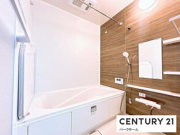 【バスルーム】日々の疲れを癒すバスルームです