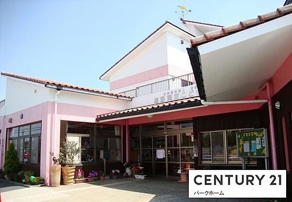 速野カナリヤこども園まで1910m、利用定員：165名(短時部75名　長時部90名）特別保育：延長保育（18：00～19：00）・乳児保育（生後57日後）