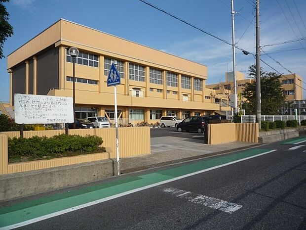 草津市立笠縫東小学校まで430m