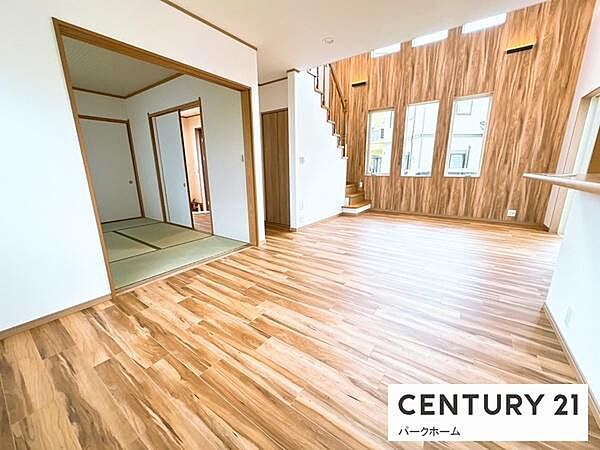 心地よい光と風が入るリビングです。