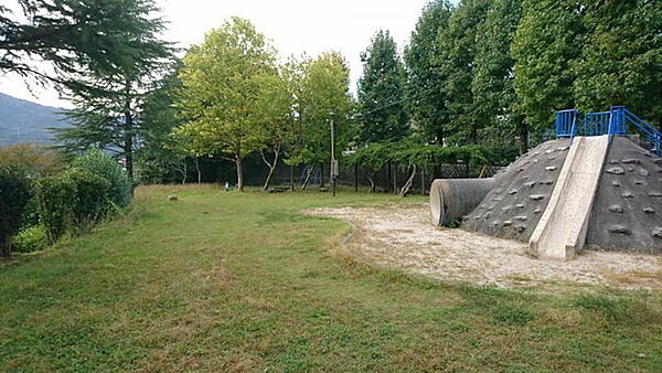 月見台公園まで1000m