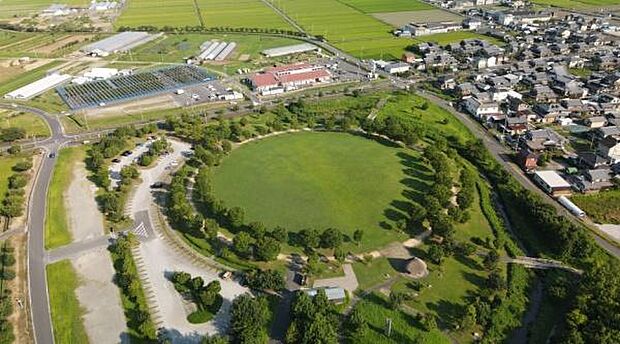 びわこ地球市民の森まで1865m、【定休日】月曜日　【営業時間】火曜日～日曜日　8時30分～17時15分