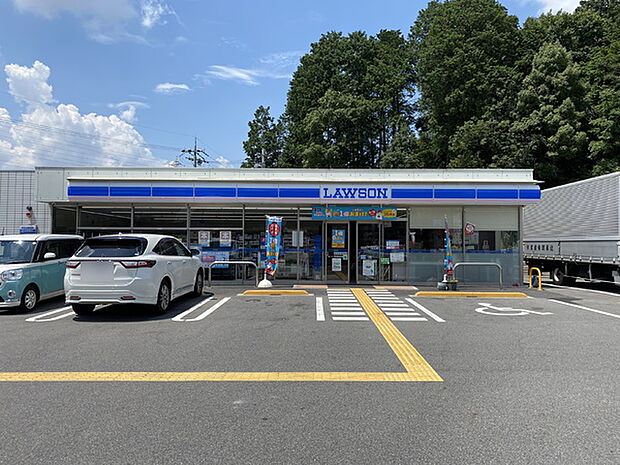 ローソン 草津岡本町店まで71m、24時間営業