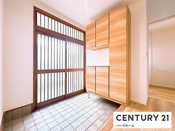 家族みんなの帰りを迎える広々した玄関！