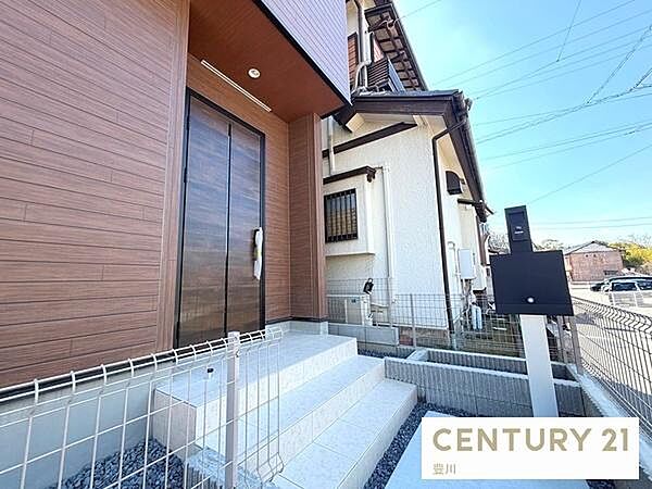 玄関アプローチ