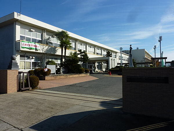 豊田市立崇化館中学校まで1089m