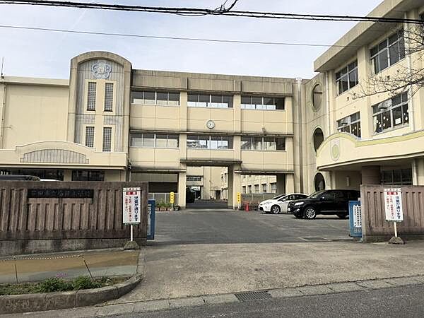 豊田市立梅坪小学校まで1003m