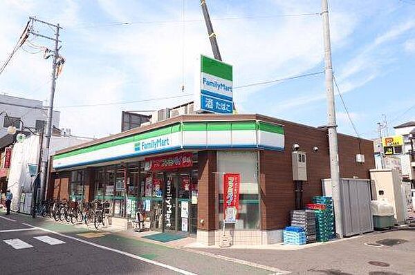 画像24:ファミリーマート羽衣駅西店まで679m