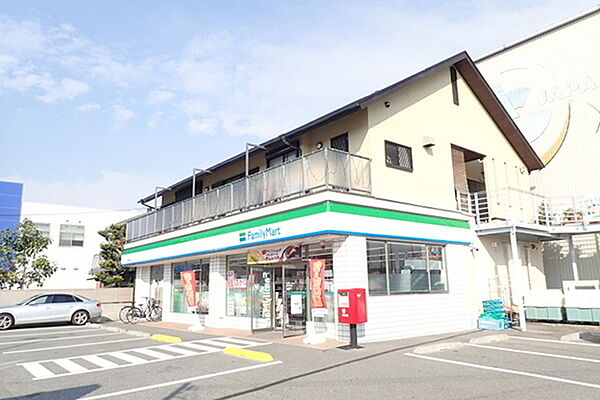 画像24:ファミリーマート 堺鳳北町店まで301m