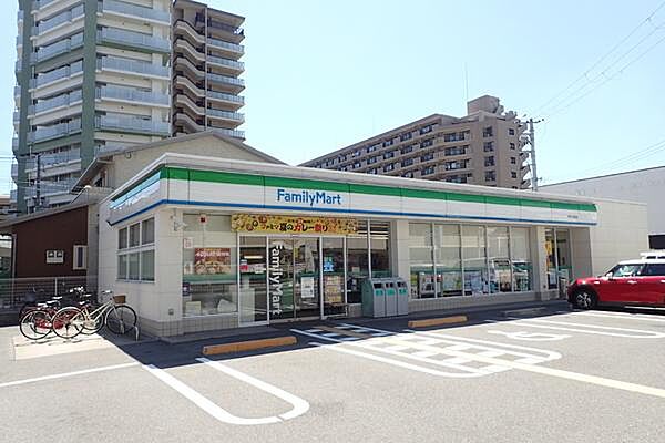 画像24:ファミリーマート堺津久野町店まで650m