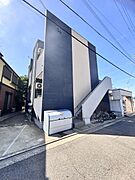 鳳駅より徒歩17分 1階 築8年11ヶ月の賃貸物件