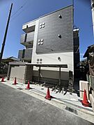 高石駅より徒歩8分 3階 築1年8ヶ月の賃貸物件