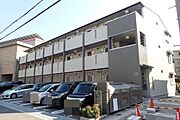 鳳駅より徒歩20分 築9年5ヶ月 3階建の賃貸物件