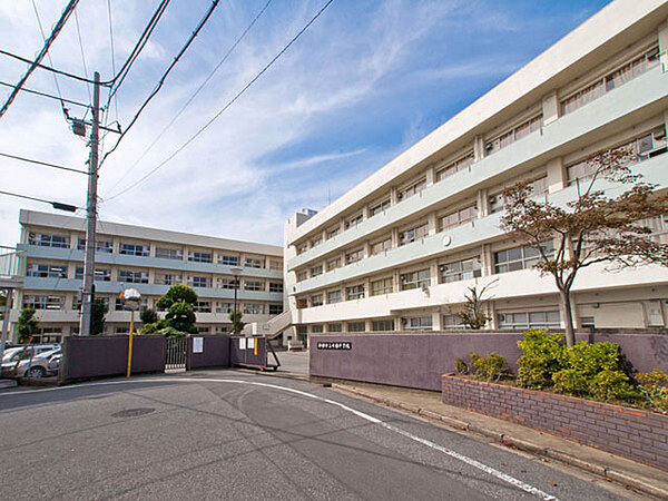 船橋市立七林中学校まで1500m