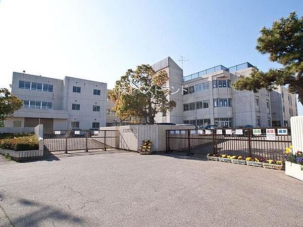 八千代市立東高津中学校まで1600m