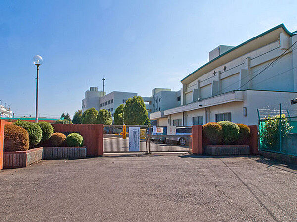 船橋市立三山中学校まで500m