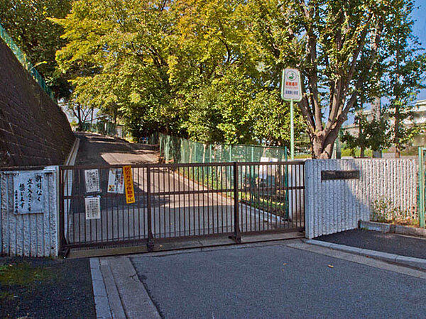 船橋市立高根東小学校まで320m