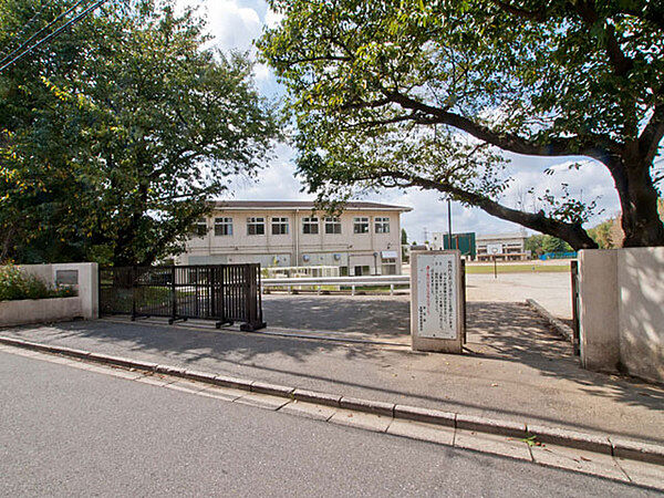 船橋市立船橋中学校まで300m