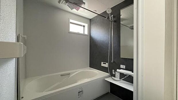 《浴室》　■ゆったりくつろげる癒しのバスルーム。