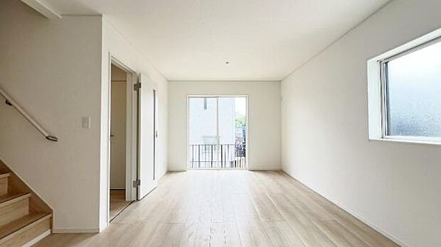 《リビング》　■落ち着いた雰囲気で、大人の気品漂うＬＤＫ。