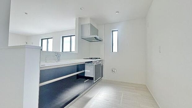 《システムキッチン》 ■会話を楽しみながら食事を味わう。一緒にいる時間が楽しい空間。カフェにいるような気分で毎日を過ごしたい。家族でいる時間を柔らかに包み込むインテリア。