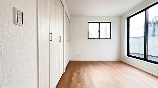 《洋室》　■くつろぎの場としてだけでなく、趣味や仕事のパーソナルスペースとしても活躍する洋室。個の時間をたっぷり楽しめる快適空間です。