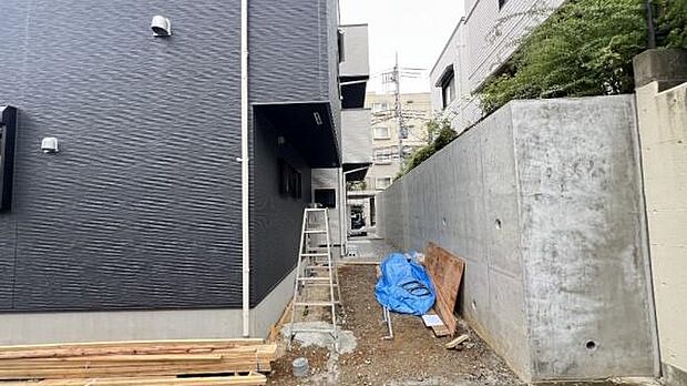 《現地》 ■心地よいライフスタイルが実現できるそんな予感。