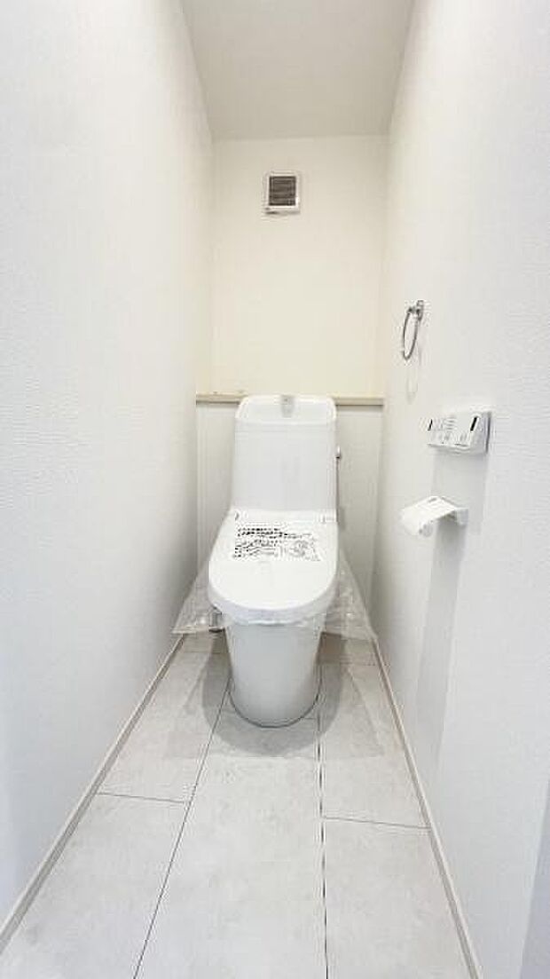 《トイレ》　■清潔感のある落ち着いたトイレ。