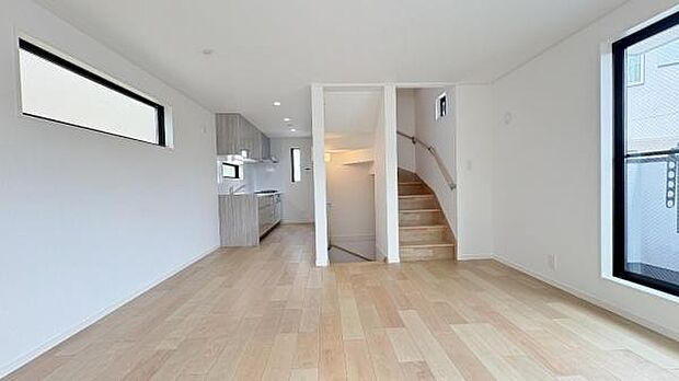 《リビングダイニング》　■上質な時間を育む暮らしのメインステージ。