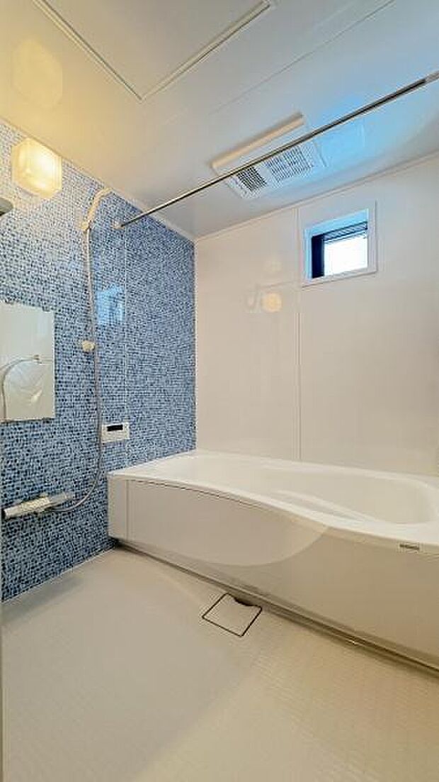 《浴室》　■ゆったりくつろげる癒しのバスルーム。