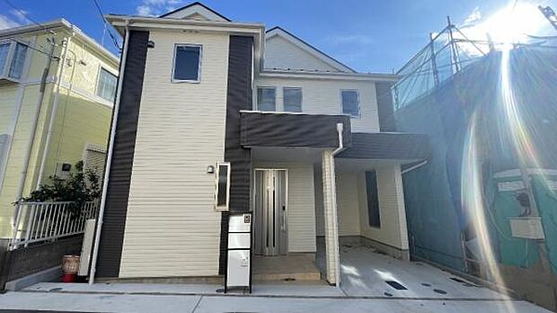 《前面道路》 ■閑静な住宅街の一角