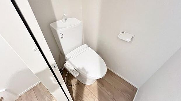 《トイレ》 ■清潔感のある落ち着いたトイレ。