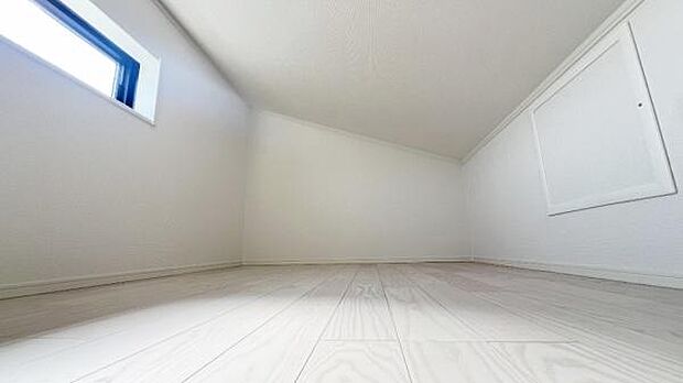 《ロフト》 ■収納力のあるゆとりのロフトが自慢の我が家。季節物やお子様との思い出をしっかり収納できる為、重宝します。