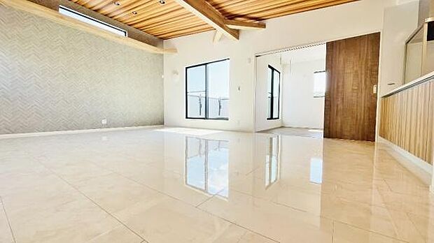 《リビング》　■落ち着いた雰囲気で、大人の気品漂うＬＤＫ。