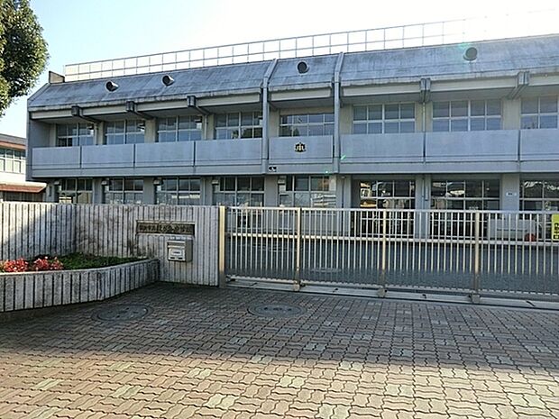 横浜市立緑が丘中学校まで2430m