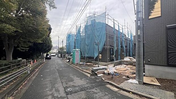 《外観》　■豊かな光が照らすこの場所は、たわいもない会話を楽しみ、ゆったりとした時間を過ごす場所。家族の日常が刻まれる大切な空間です。