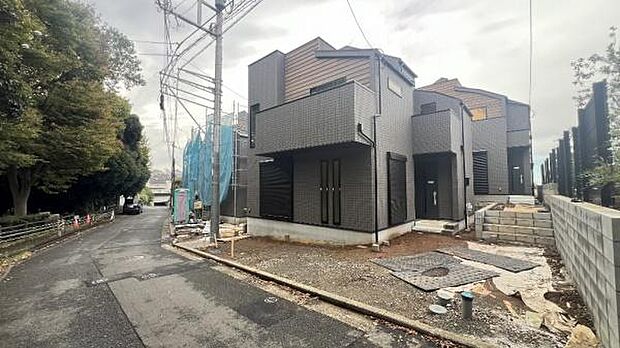 《現地》　■完成が待ち遠しいですね